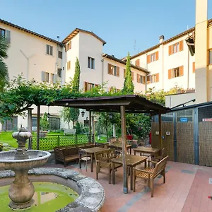  Hostel Archi Rossi