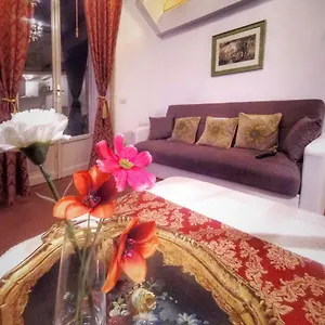  Apartment Florentine Style