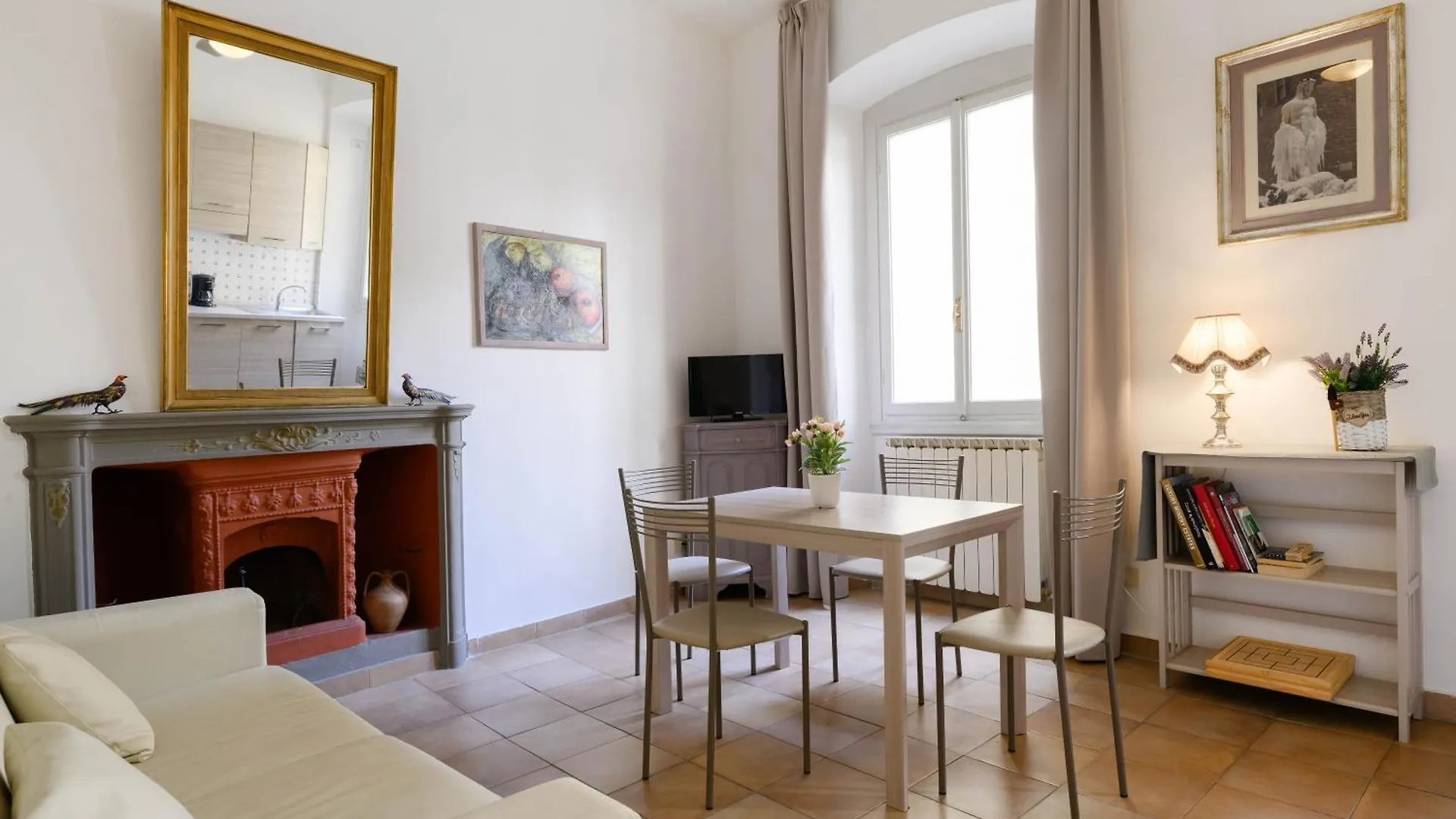Apartment Romantic Ponte Vecchio Florence Italy